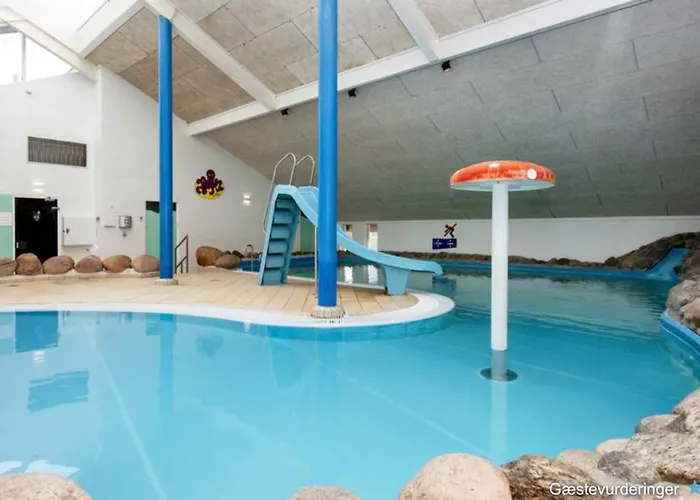 Cozy With Water Park And Appartement *
